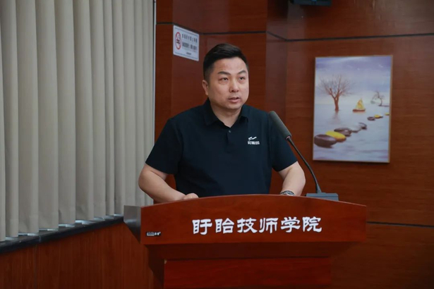 20250524“技能照亮前程”我縣召開技能培訓(xùn)助力縣域經(jīng)濟(jì)高質(zhì)量發(fā)展推進(jìn)會3-2.jpg