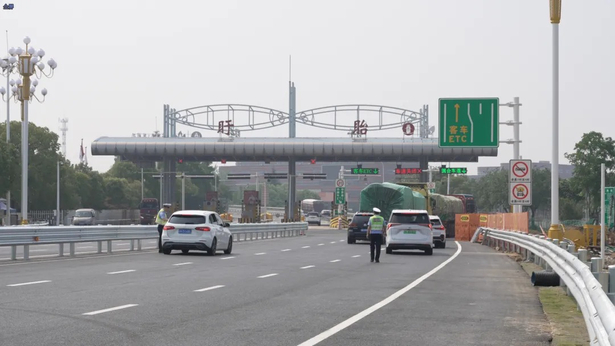 s49新?lián)P高速出口正式完成升級改造并通車2.jpg