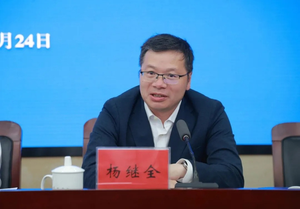 20250524“技能照亮前程”我縣召開技能培訓(xùn)助力縣域經(jīng)濟(jì)高質(zhì)量發(fā)展推進(jìn)會2.jpg