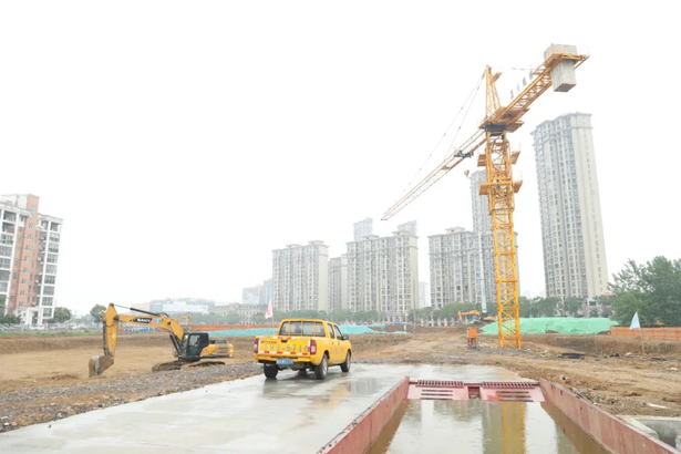 20250531縣領(lǐng)導(dǎo)調(diào)研推進(jìn)重點(diǎn)城建項(xiàng)目建設(shè)3.jpg